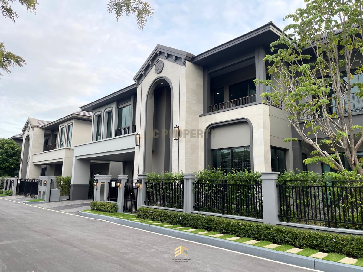 ขายบ้านสมุทรปราการ สำโรง : บ้านหรูติดถนนบางนา : Grand Bangkok Boulevard บางนา - กม.15 ( ที่ดิน 111 ตร.ว ) เริ่ม 40 ล้านบาท 