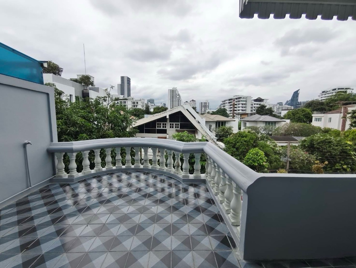 For RentHome OfficeSukhumvit, Asoke, Thonglor : Home Office for rent, Thonglor, Sukhumvit, near BTS, can register a company, can do business | Home Office Thonglor for Business