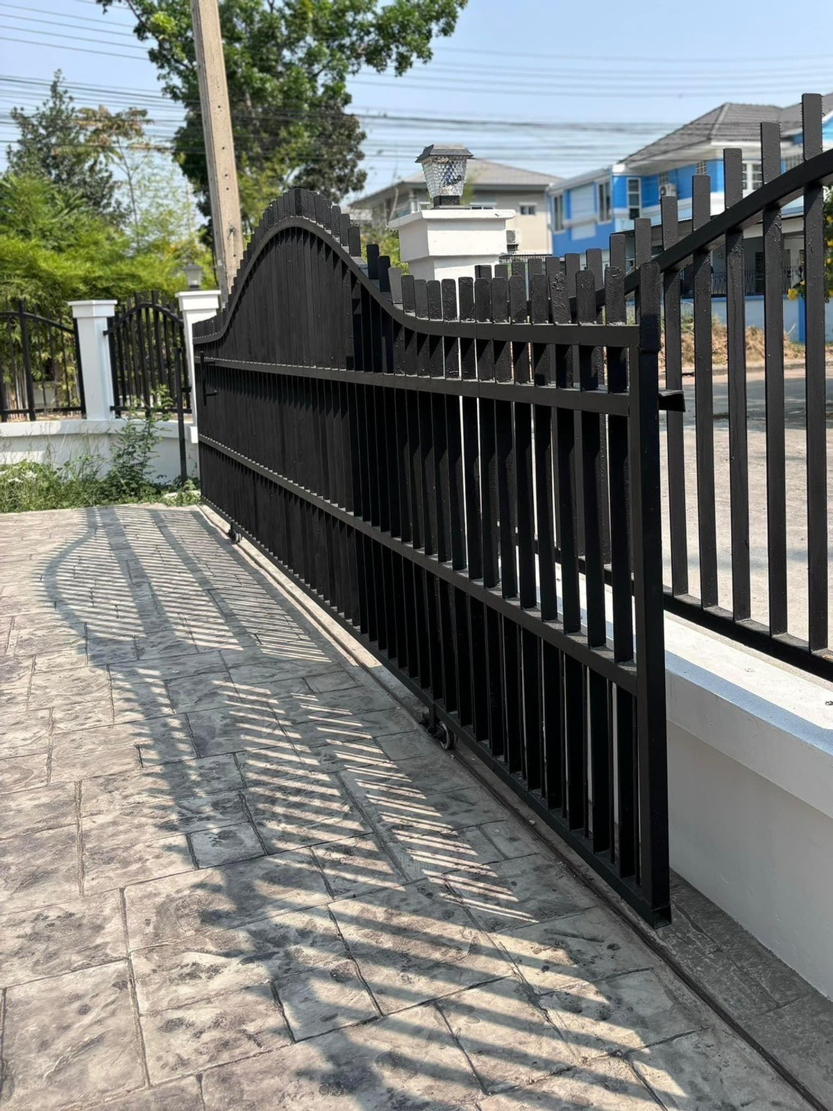 ขายบ้านสมุทรปราการ สำโรง : 83581 - ขายบ้านเดี่ยว 69.7 ตารางวา ขายด่วน! บ้านหลังมุม 2 ชั้น 3 ห้องนอน 3 ห้องน้ำ มีห้องใต้บันได กฤษดาซิตี้เลคแอนด์พาร์ค ใกล้สนามบินสุวรรณภูมิ ใกล้ MEGA