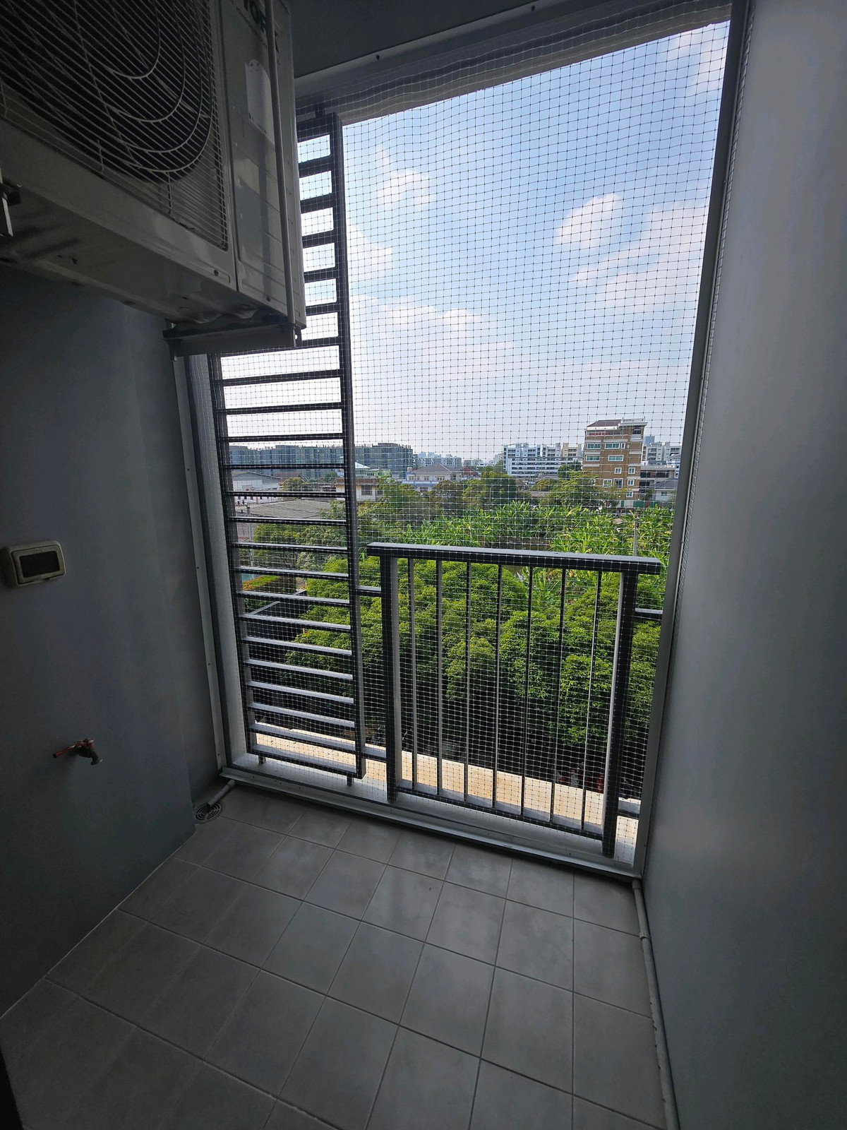 ขายคอนโดบางนา แบริ่ง ลาซาล : ขายคอนโด Nich Mono บางนา รีโนเวทใหม่ 42 ตร.ม. สไตล์ Modern Luxury พร้อมอยู่ ราคา 1.99 ล้านบาท