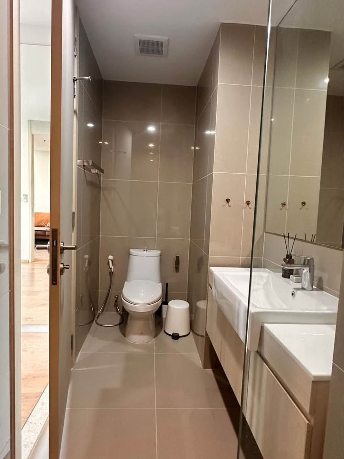 ให้เช่าคอนโดสุขุมวิท อโศก ทองหล่อ : เช่าคอนโด Noble Recole/โนเบิล รีโคล สุขุมวิท 19 (G6811003)