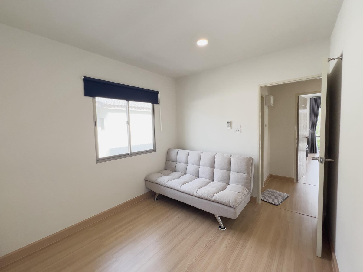 For RentHousePattaya, Bangsaen, Chonburi : For rent, beautiful detached house near Pattaya city. and international school, fully furnished, ready to move in