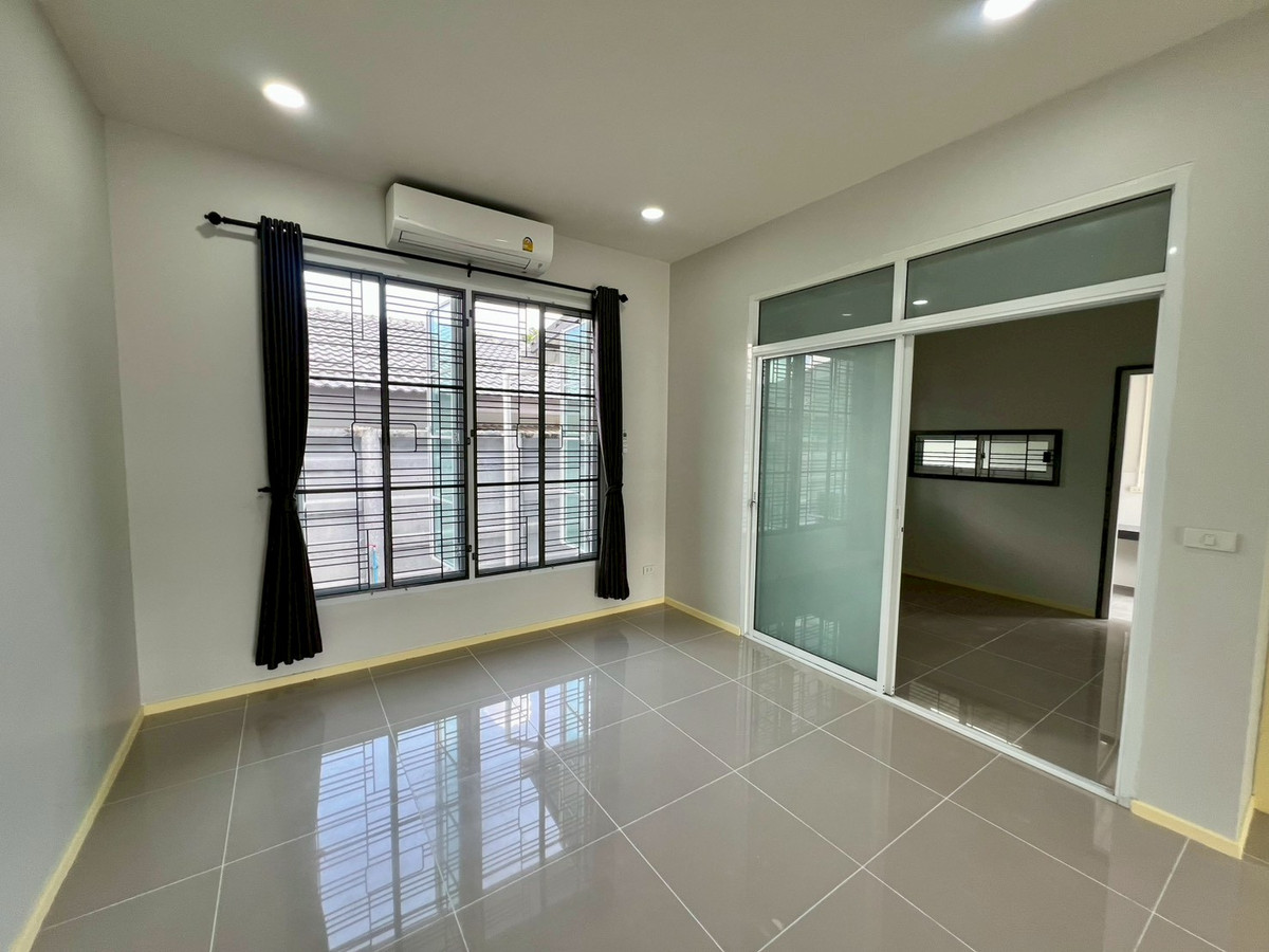 ขายบ้านระยอง : 94864 - ขายบ้านเดี่ยว ชั้นเดียว หลังริม ม.พรภิรมย์ แกรนด์ มาบข่า อ.นิคมพัฒนา จ.ระยอง (HOUSE for SALE PORNBHIROM Mab Kha, Nikompattana, Rayong)