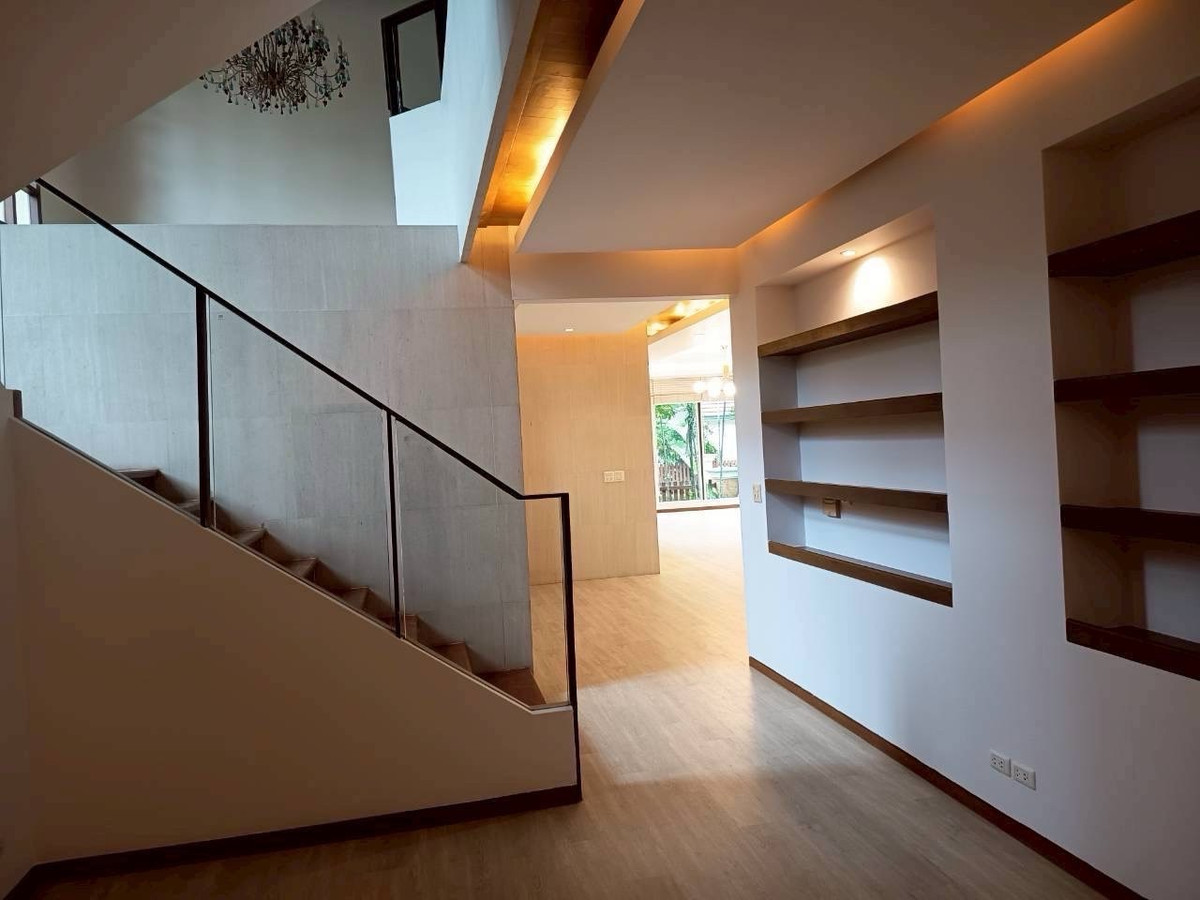 ให้เช่าบ้านบางนา แบริ่ง ลาซาล : ให้เช่า‼️บ้านเดี่ยว เนื้อที่ 351 ตร.ว. ซอยลาซาน ถนนสุขุมวิท 107  บางนา  กรุงเทพฯ  รีโนเสทใหม่  สวยกิ๊ก📌