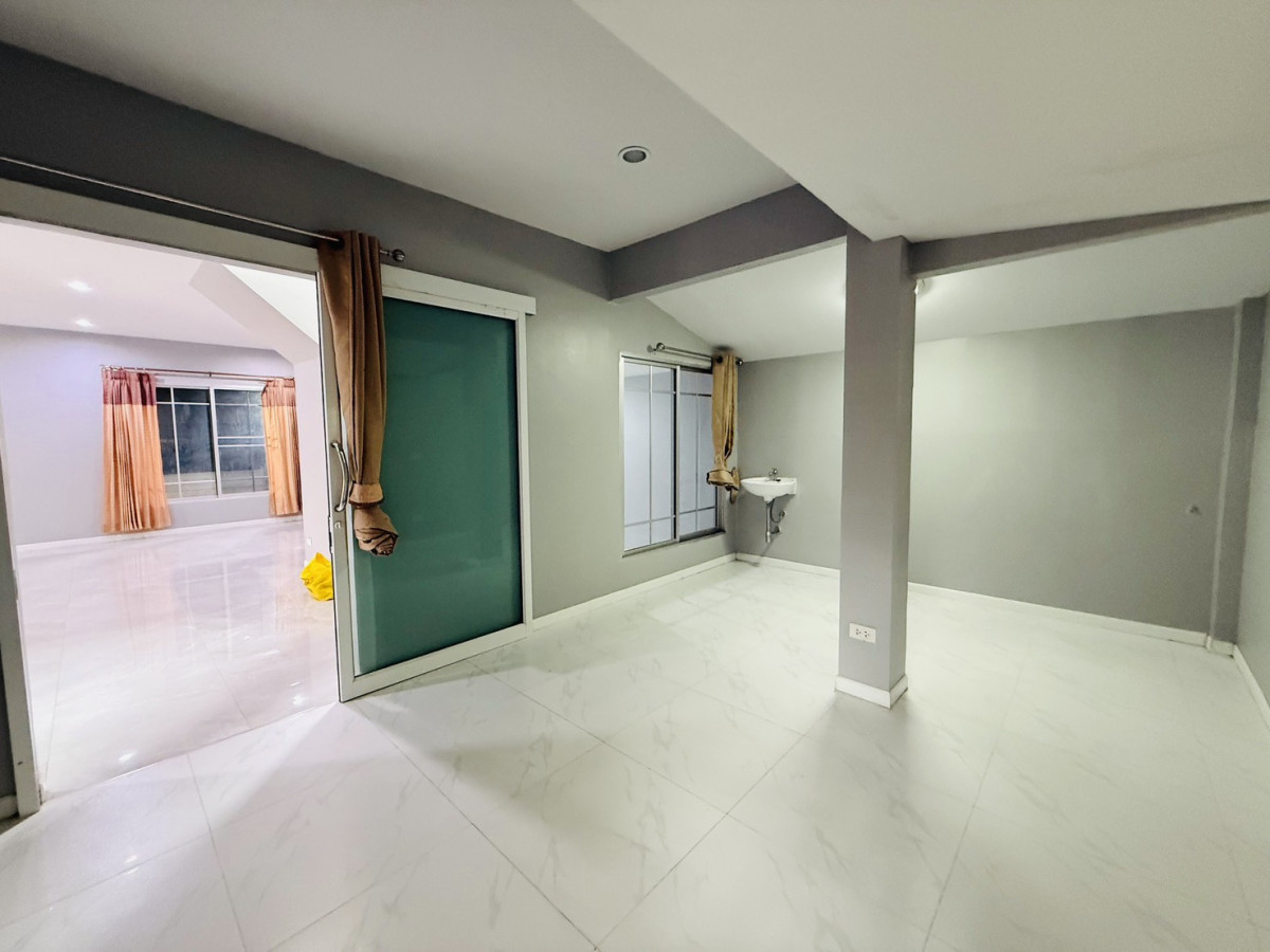 ขายบ้านพระราม 5 ราชพฤกษ์ บางกรวย : ขายบ้าน ธนาสิริ ปิ่นเกล้า - ราชพฤกษ์ MRT-บางรักน้อยท่าอิฐ บางกร่าง เมืองนนทบุรี นนทบุรี CX-139982