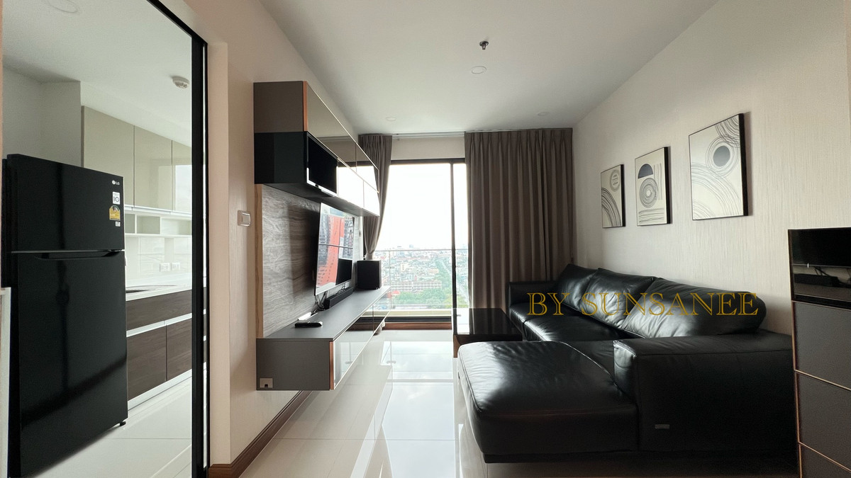 ให้เช่าคอนโดวงเวียนใหญ่ เจริญนคร : Spacious room near BTS, with a river view and close to ICONSIAM.