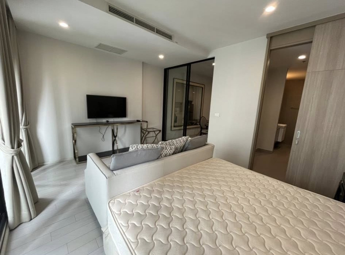 CondoWitthayu, Chidlom, Langsuan, Ploenchit : 📍 For sale / rent! Noble Phloenchit | Luxurious room with private elevator, 12th floor, swimming pool view, near BTS Ploenchit (just a few steps)