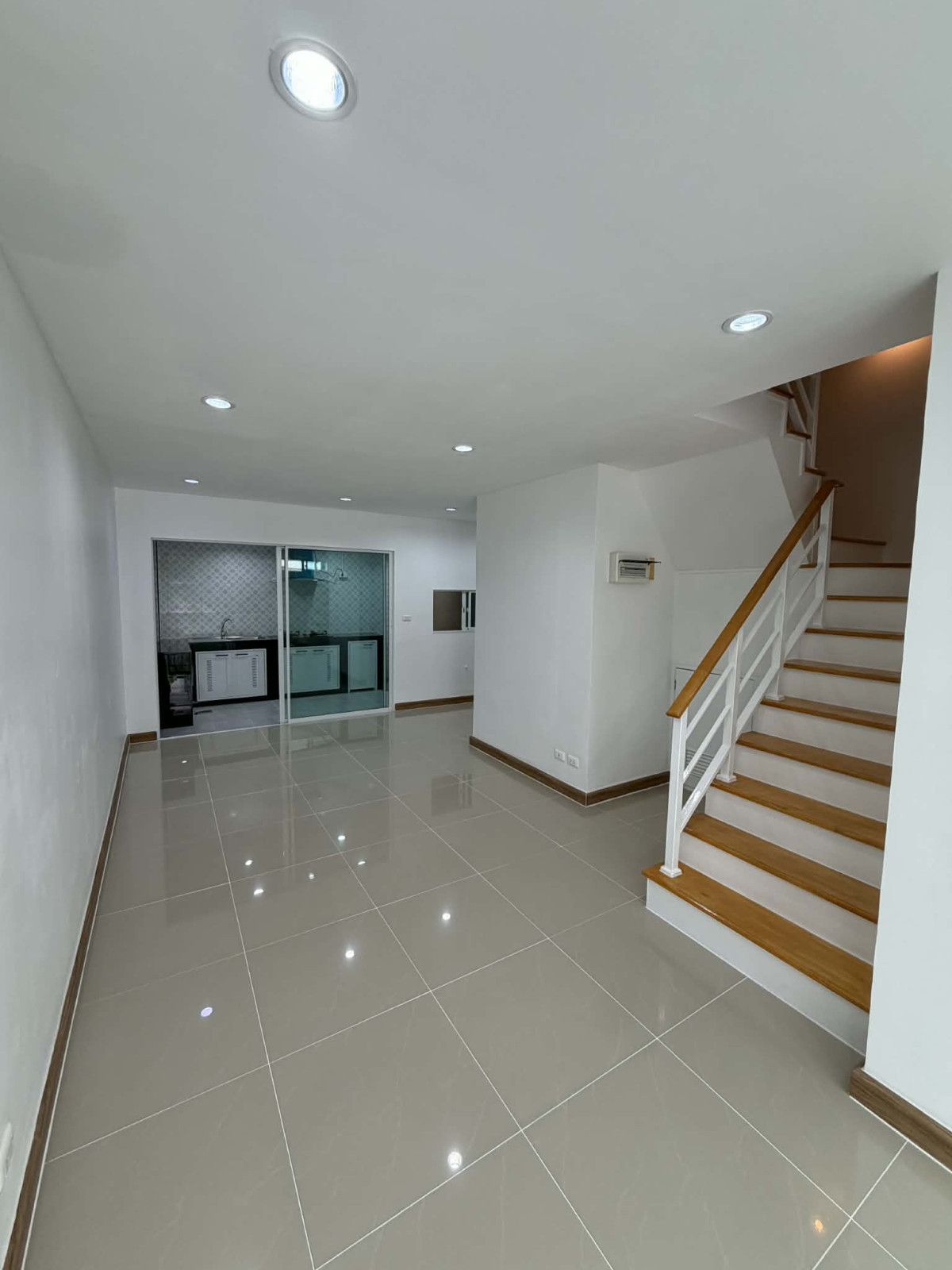 ขายทาวน์โฮมบางแค เพชรเกษม : ขายทาวน์เฮ้าส์/ทาวน์โฮม  พฤกษาทาวน์ เพชรเกษม 81 หน้ากว้าง รีโนเวทใหม่ หนองแขม เขต หนองแขม กรุงเทพ  CX-147198