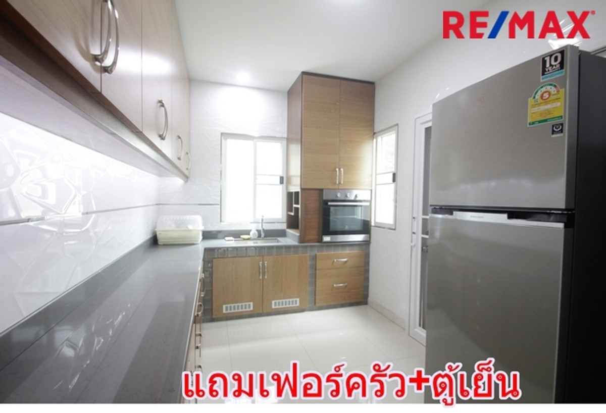 For SaleHousePhutthamonthon, Salaya : Single house for sale, Passorn Phetkasem Sai 4, Pinklao, new house, never lived in, selling at a loss, complete with real wood furniture throughout, air conditioner, refrigerator, light curtains, 61.9 square meters, beginning of the project.
