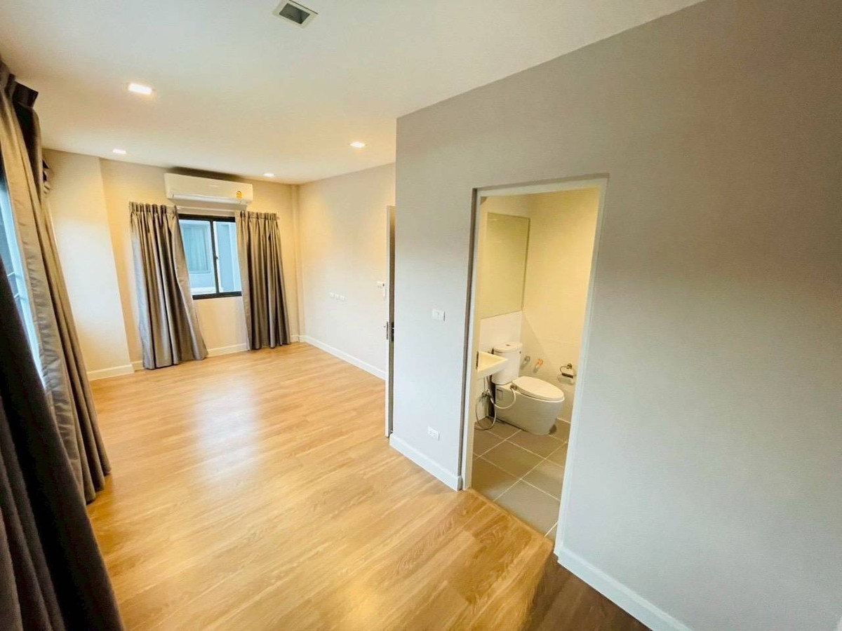 ขายบ้านนนทบุรี บางใหญ่ บางบัวทอง : 95249 - ขายด่วน บ้านแฝดสุดสวย VENUE เวสต์เกต บางใหญ่