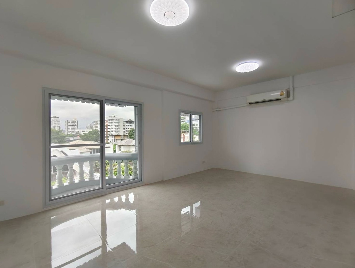 For RentHome OfficeSukhumvit, Asoke, Thonglor : Home Office for rent, Thonglor, Sukhumvit, near BTS, can register a company, can do business | Home Office Thonglor for Business