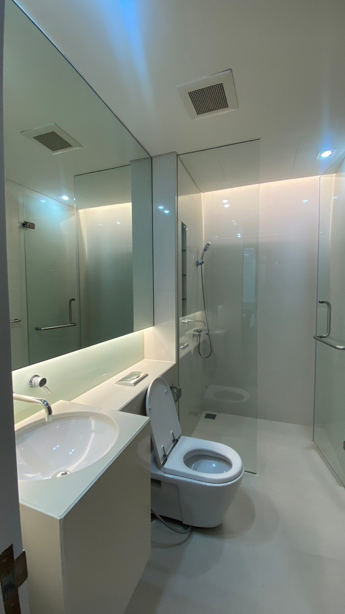 For RentCondoSukhumvit, Asoke, Thonglor : Domus 18 Condominium Luxury 3 Bedrooms for Rent