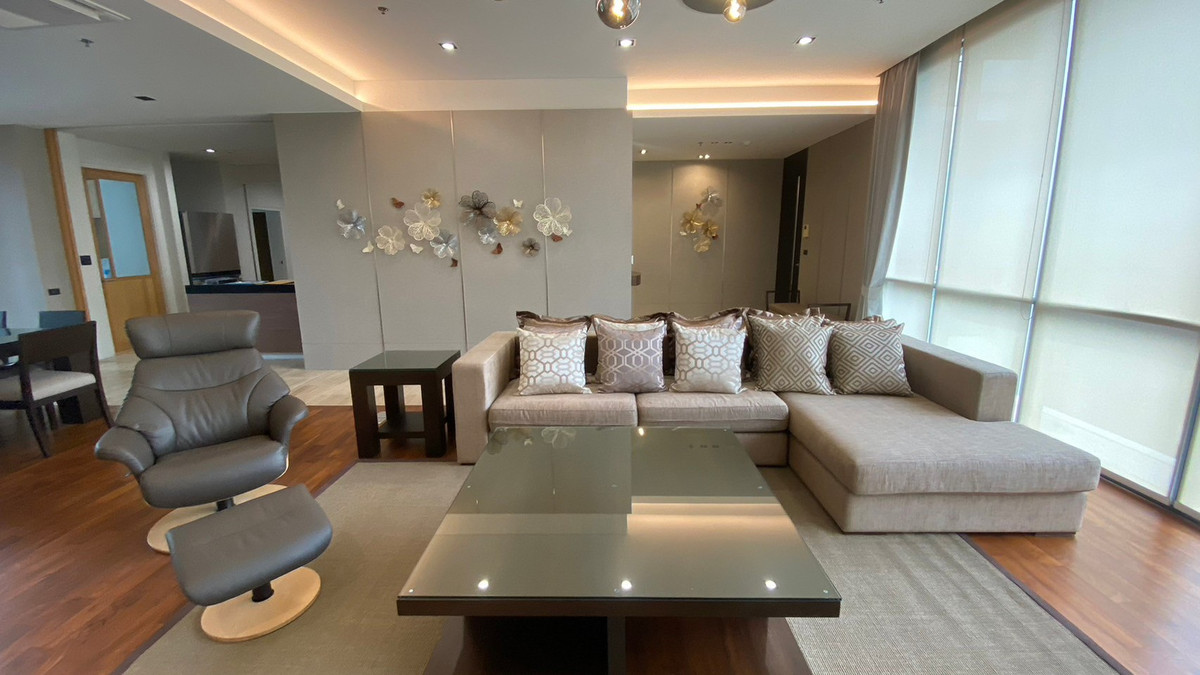 For RentCondoSukhumvit, Asoke, Thonglor : Domus 18 Condominium Luxury 3 Bedrooms for Rent