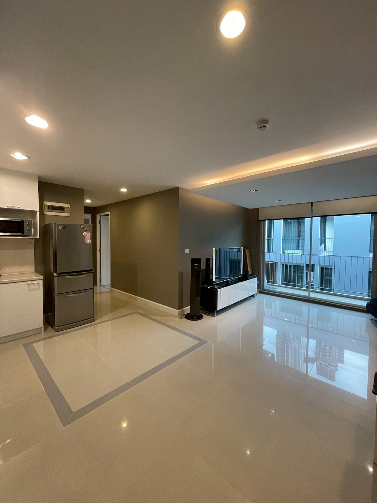 ให้เช่าคอนโดสุขุมวิท อโศก ทองหล่อ : ปล่อยเช่าคอนโด the clover ทองหล่อ 18