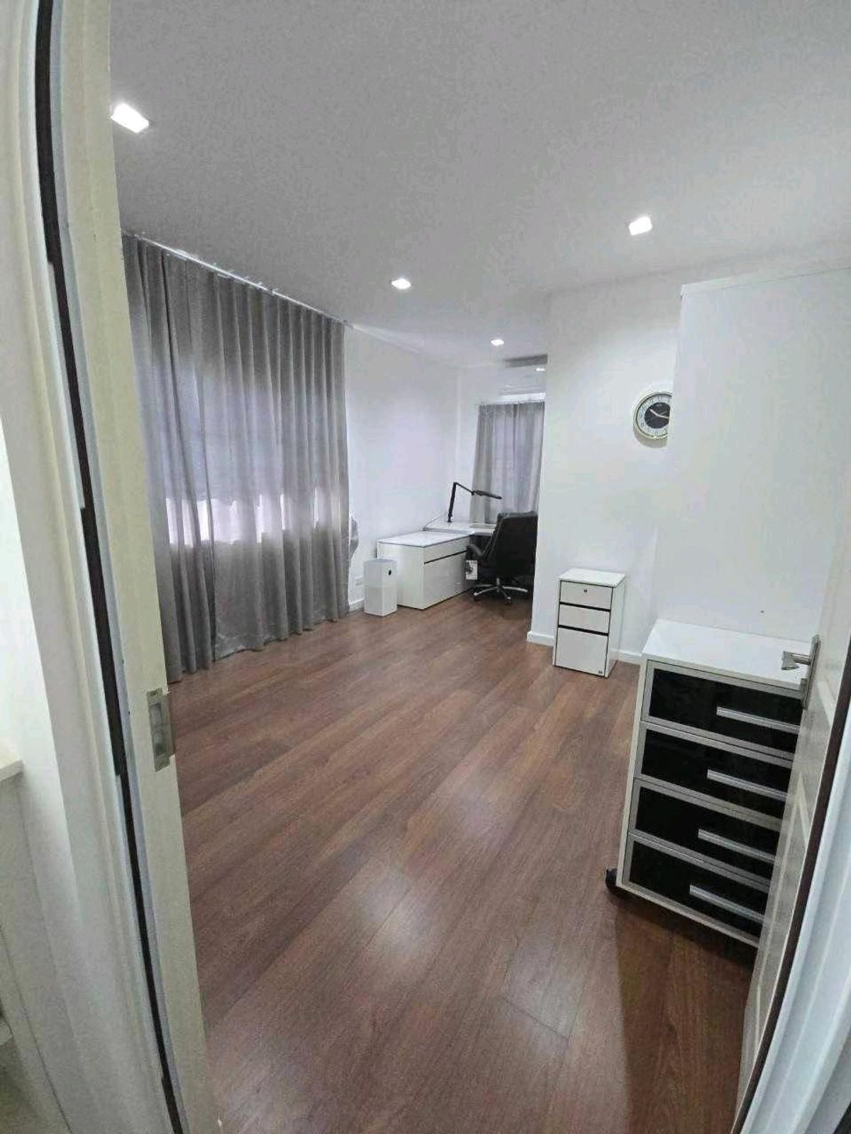 For SaleHouseLadkrabang, Suwannaphum Airport : Casa Grand On Nut-Wong Wian, located on Sukhaphiban 2 Road and On Nut Expressway Road.