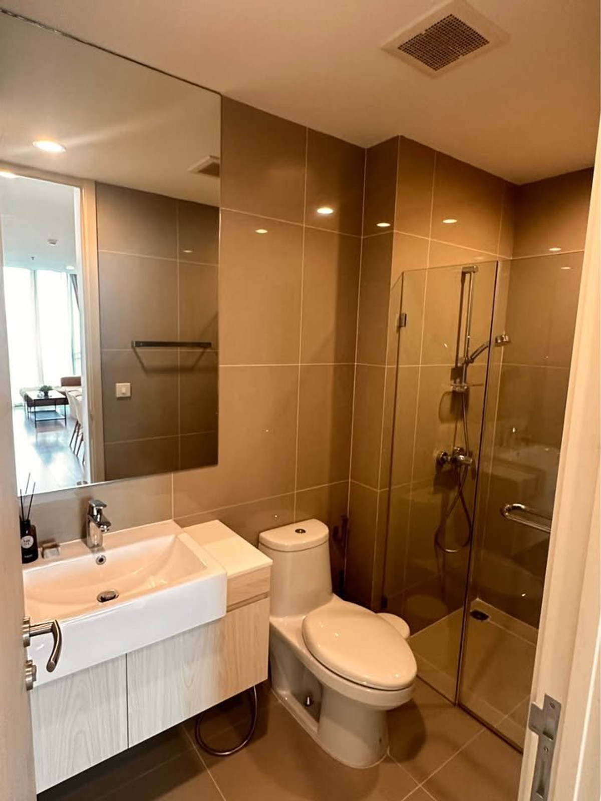 ให้เช่าคอนโดสุขุมวิท อโศก ทองหล่อ : เช่าคอนโด Noble Recole/โนเบิล รีโคล สุขุมวิท 19 (G6811003)