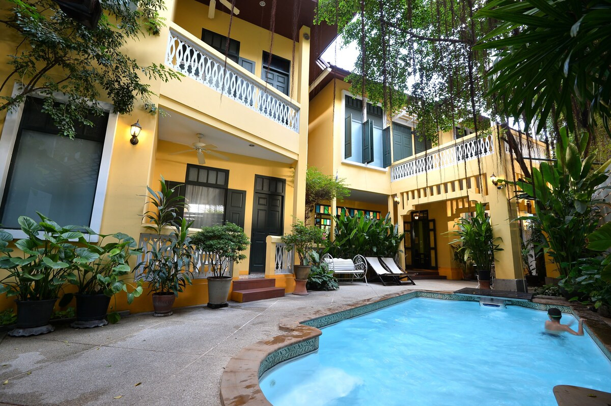 For SaleHotel&Apartment BusinessSathorn, Narathiwat : Rare house for sale in the heart of Sathorn. 