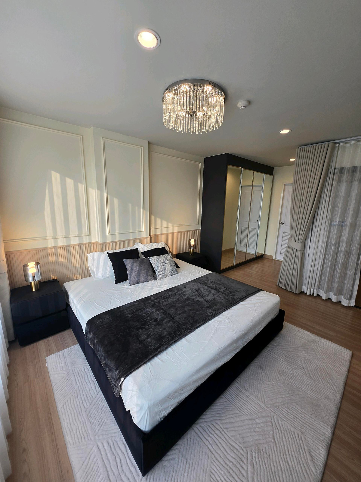 ขายคอนโดบางนา แบริ่ง ลาซาล : ขายคอนโด Nich Mono บางนา รีโนเวทใหม่ 42 ตร.ม. สไตล์ Modern Luxury พร้อมอยู่ ราคา 1.99 ล้านบาท