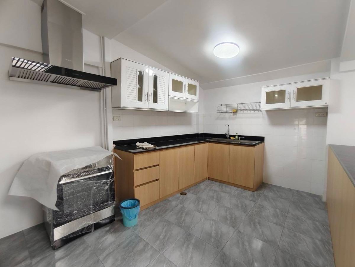 For RentHome OfficeSukhumvit, Asoke, Thonglor : Home Office for rent, Thonglor, Sukhumvit, near BTS, can register a company, can do business | Home Office Thonglor for Business