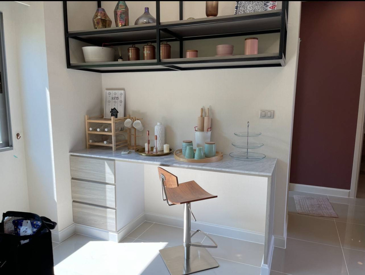 For RentHousePattanakan, Srinakarin : Single house for rent: Perfect Place 2 — New Krungthep Kreetha Road. Beautiful house ready to move in Near international schools / expressways / famous department stores, 2-storey detached house, modern style, on an area of ​​90 square meters, spacious us