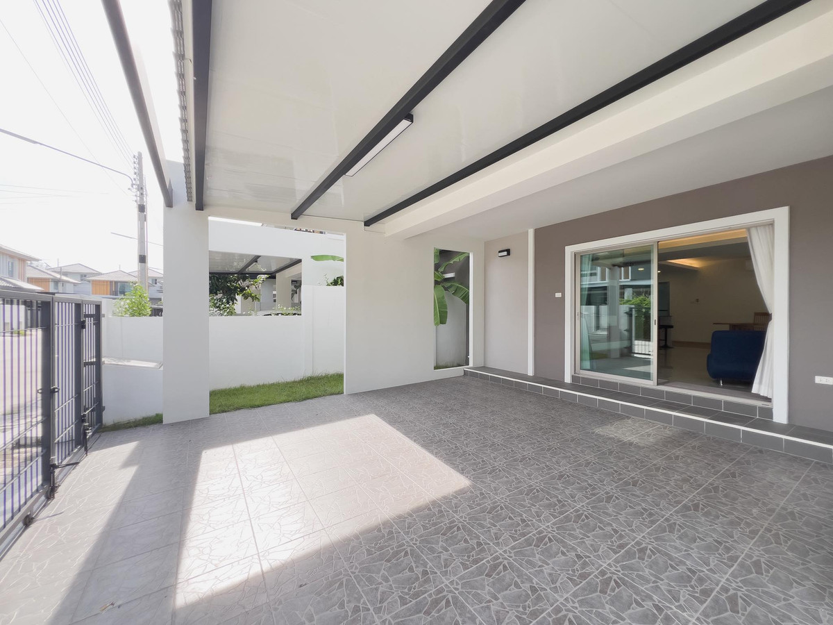 For RentHousePattaya, Bangsaen, Chonburi : For rent, beautiful detached house near Pattaya city. and international school, fully furnished, ready to move in