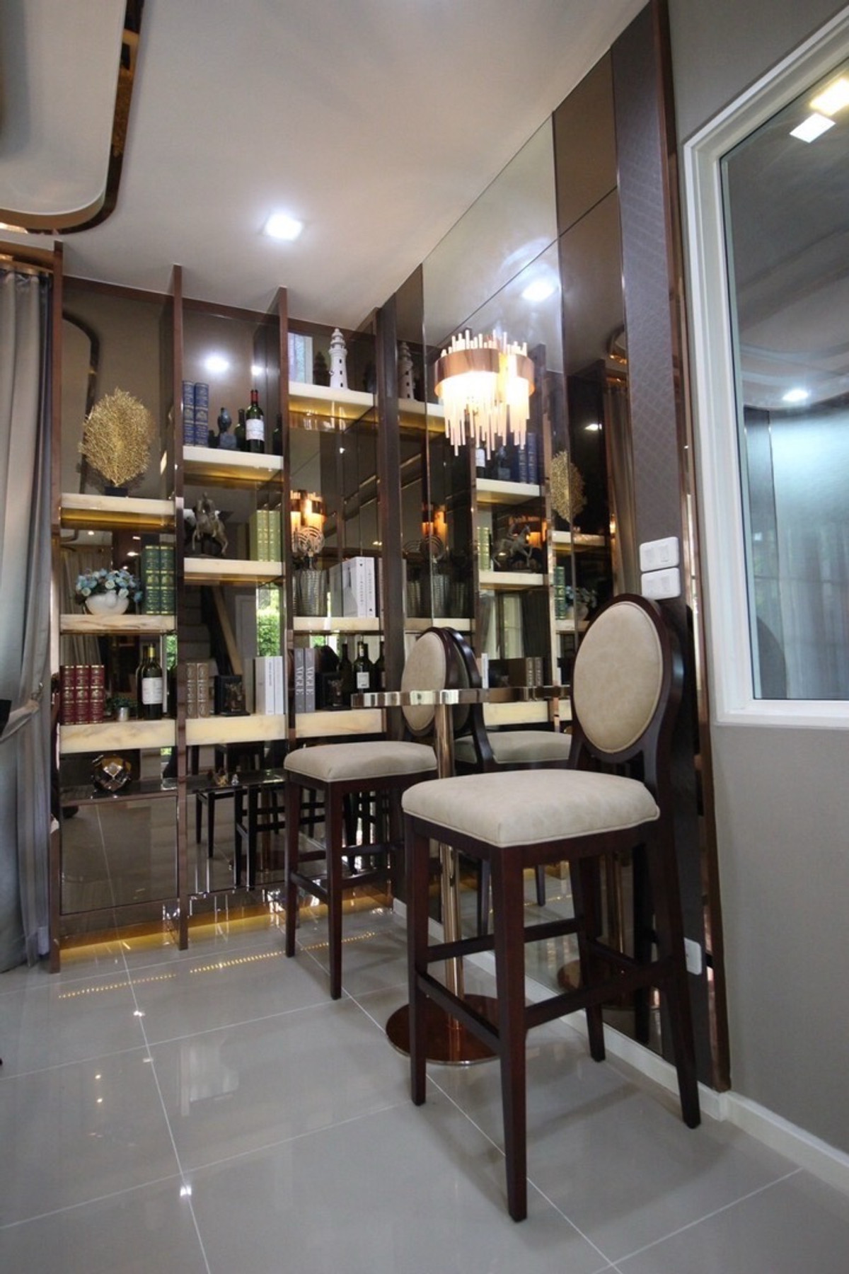 ให้เช่าบ้านเกษตร นวมินทร์ ลาดปลาเค้า : 📢👇บ้านเดี่ยวหรู แกรนดิโอ ลาดพร้าว–เกษตรนวมินทร์สภาพใหม่ เฟอร์ครบ พร้อมอยู่ ทำเลดี เดินทางสะดวก ใกล้ถนนหลักหลายสาย