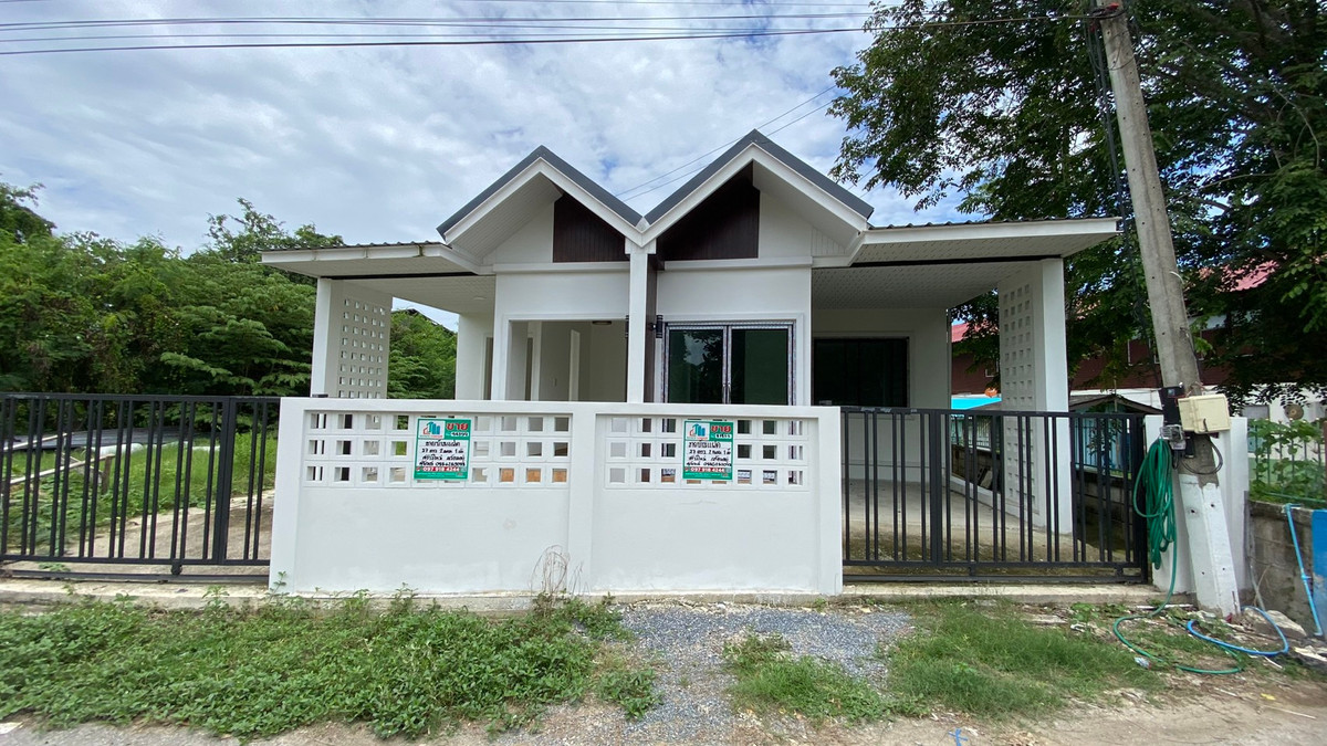 For SaleNakhon Pathom : 87853 - Semi-detached house for sale, Nordic style, Wat Noi Charoensuk, Tha Phraya Subdistrict, Nakhon Chai Si District. Nakhon Pathom Province