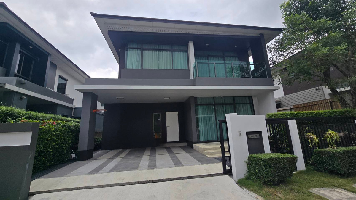 ให้เช่าบ้านพัฒนาการ ศรีนครินทร์ : ให้เช่าบ้านเดี่ยวหรู เศรษฐสิริ กรุงเทพกรีฑา 15/1 บ้านเดี่ยว 2 ชั้น ขนาด 4 ห้องนอน 3 ห้องน้ำ พื้นที่ดิน 57 ตร.วา | พื้นที่ใช้สอย 193 ตร.ม. ตกแต่งครบ เฟอร์นิเจอร์คุณภาพ พร้อมเข้าอยู่ได้ทันที