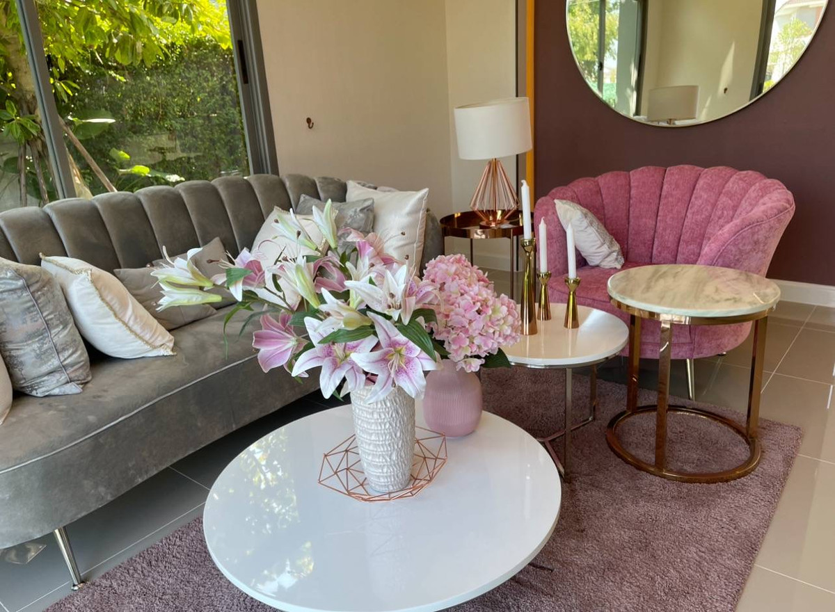 For RentHousePattanakan, Srinakarin : Single house for rent: Perfect Place 2 — New Krungthep Kreetha Road. Beautiful house ready to move in Near international schools / expressways / famous department stores, 2-storey detached house, modern style, on an area of ​​90 square meters, spacious us