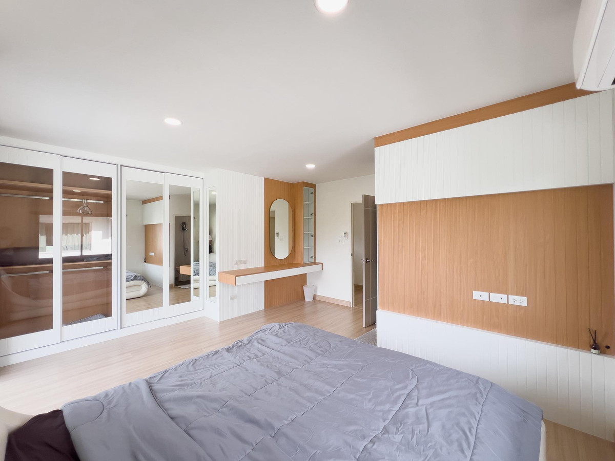 For RentHousePattaya, Bangsaen, Chonburi : For rent, beautiful detached house near Pattaya city. and international school, fully furnished, ready to move in