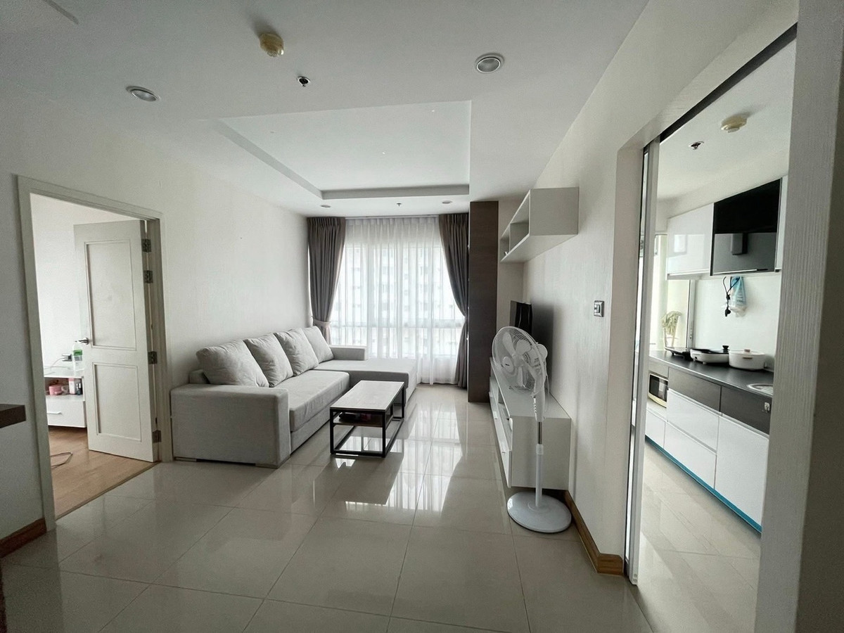 For RentCondoRama9, Petchburi, RCA : ✅Available and ready to move in 💖Condo Supalai Wellington2 | Supalai Wellington 2 corner room with pool view🌤️💦