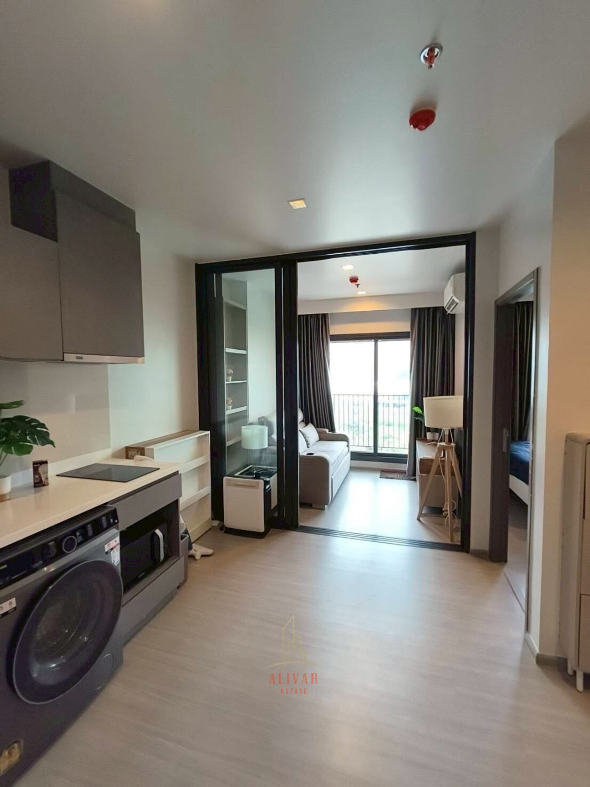 ให้เช่าคอนโดพระราม 9 เพชรบุรีตัดใหม่ RCA : RC109325 Condo for rent at Life Asoke Hype near MRT Rama 9 only 300 m.