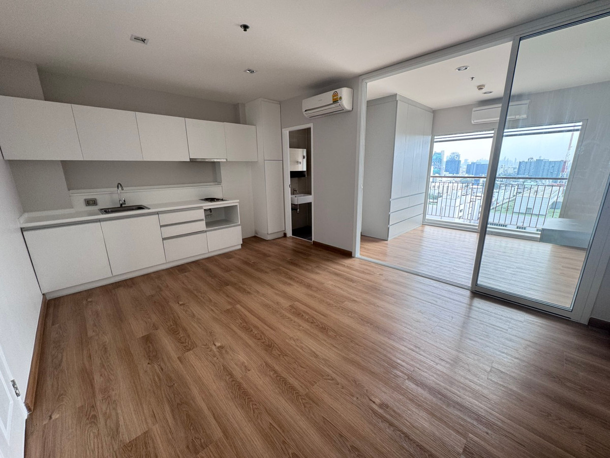 ขายคอนโดลาดพร้าว เซ็นทรัลลาดพร้าว : Sym วิภาวดี ลาดพร้าว ห้องสวย พร้อมขาย ตำเเหน่งดีมาก ฝั่งไทยรัฐ วิวโล่ง สอบถามได้ครับ