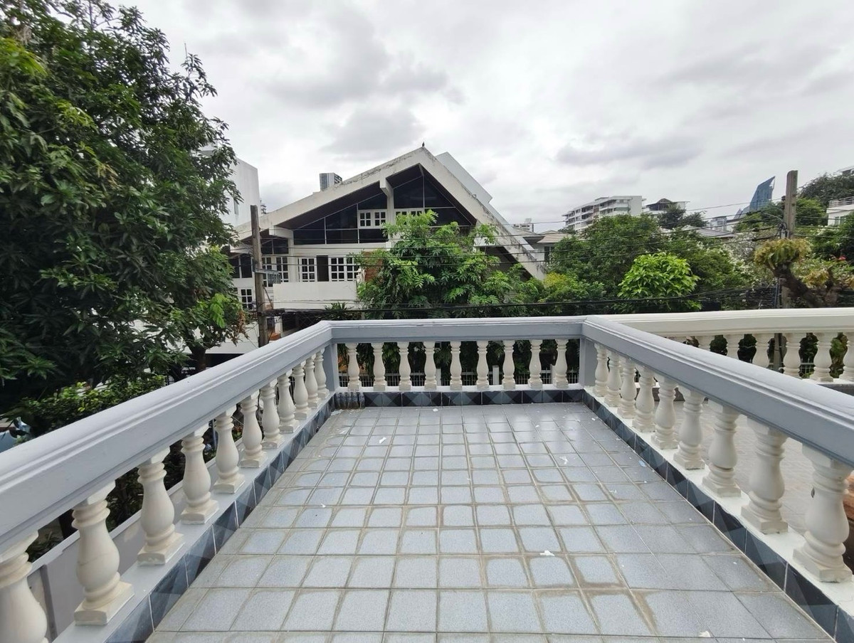 For RentHome OfficeSukhumvit, Asoke, Thonglor : Home Office for rent, Thonglor, Sukhumvit, near BTS, can register a company, can do business | Home Office Thonglor for Business