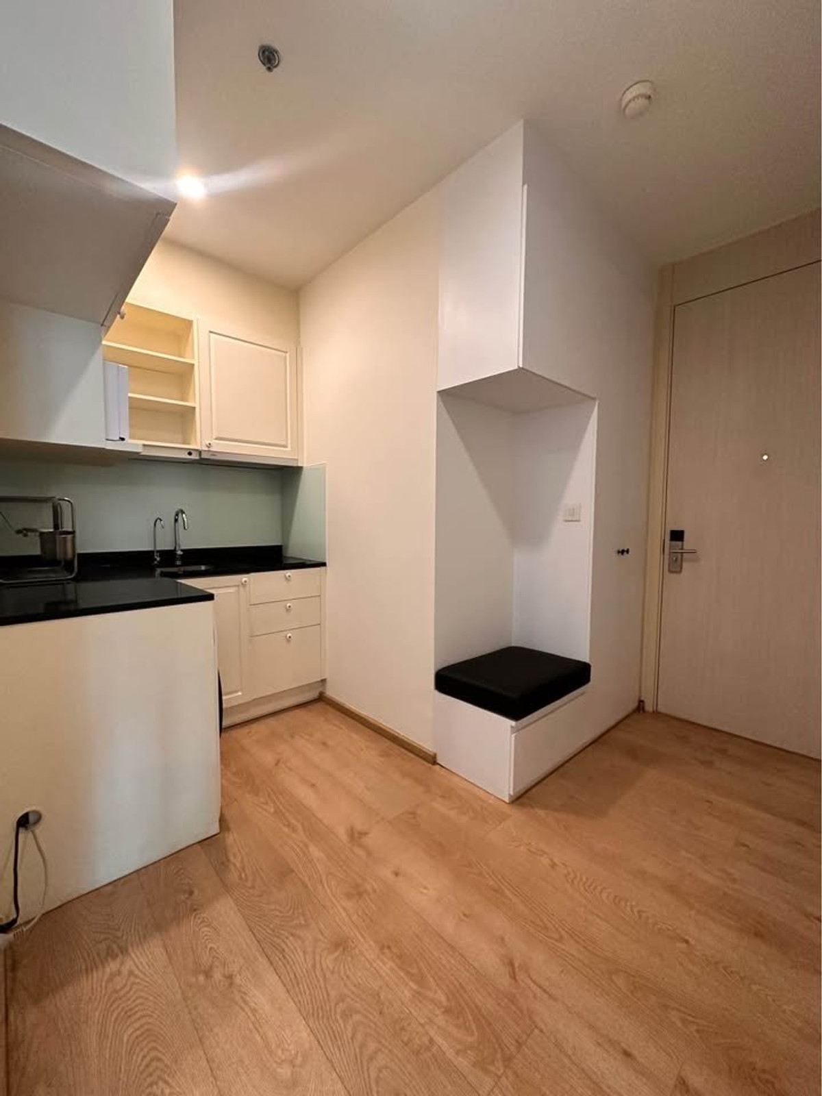 ให้เช่าคอนโดสุขุมวิท อโศก ทองหล่อ : เช่าคอนโด Noble Recole/โนเบิล รีโคล สุขุมวิท 19 (G6811003)