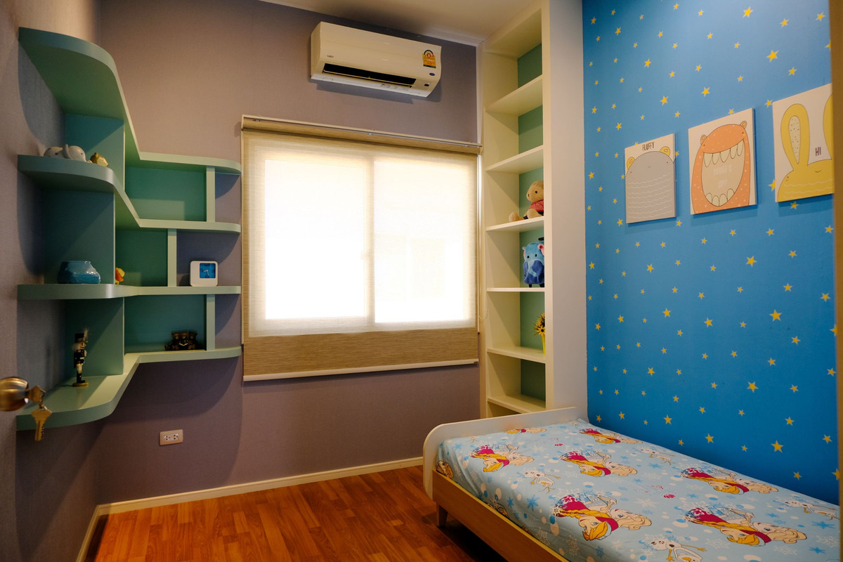 For SaleTownhomePathum Thani,Rangsit, Thammasat : 95360 - The most beautiful in the village, sample house, fully decorated, 2-story townhouse, corner plot, good location, zone in front of the project. Grandville University Pathum Thani-Sai Nai