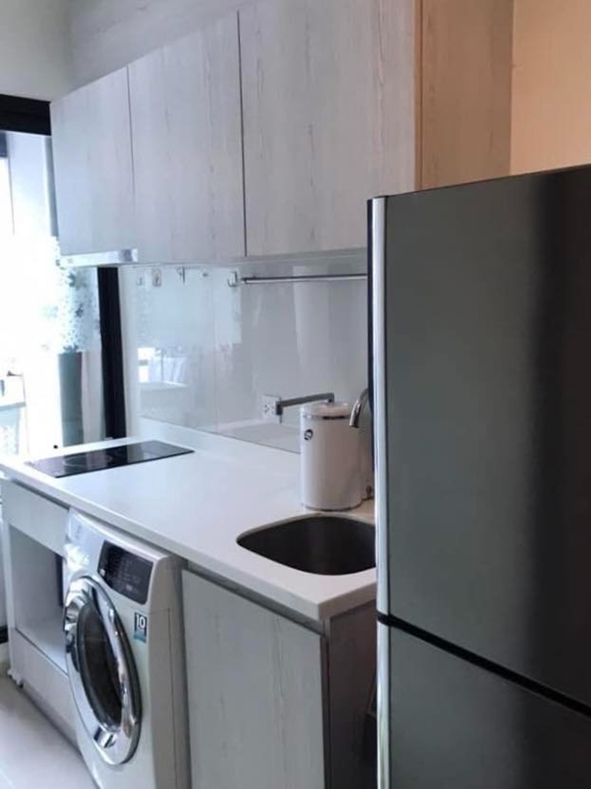 ให้เช่าคอนโดพระราม 9 เพชรบุรีตัดใหม่ RCA : เช่าคอนโด Life Asoke/ไลฟ์ อโศก (B6811011)