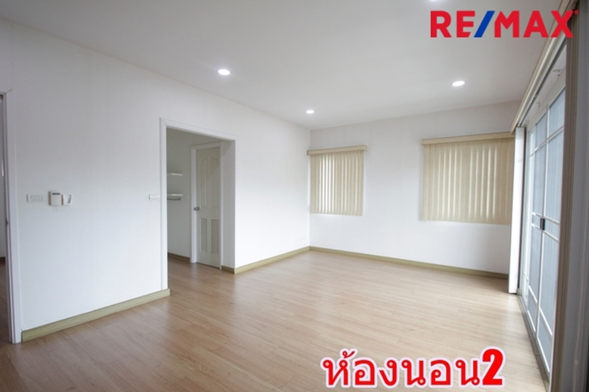 For SaleHousePhutthamonthon, Salaya : Single house for sale, Passorn Phetkasem Sai 4, Pinklao, new house, never lived in, selling at a loss, complete with real wood furniture throughout, air conditioner, refrigerator, light curtains, 61.9 square meters, beginning of the project.