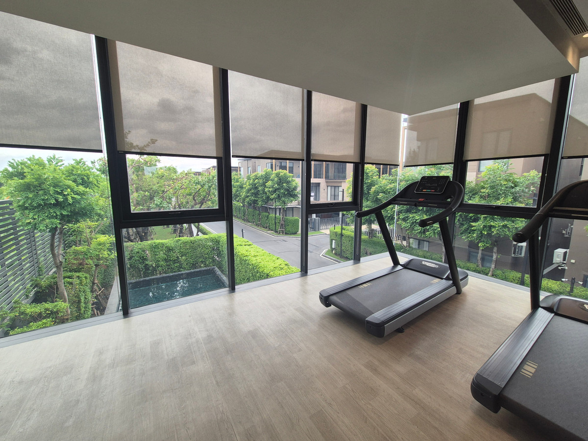 ให้เช่าบ้านพัฒนาการ ศรีนครินทร์ : ( ให้เช่าบ้านเดี่ยว 3 ชั้น! ) 4 ห้องนอน 5 ห้องน้ำ Vana Residence พระราม 9 - ศรีนครินทร์ (กรุงเทพกรีฑาตัดใหม่)