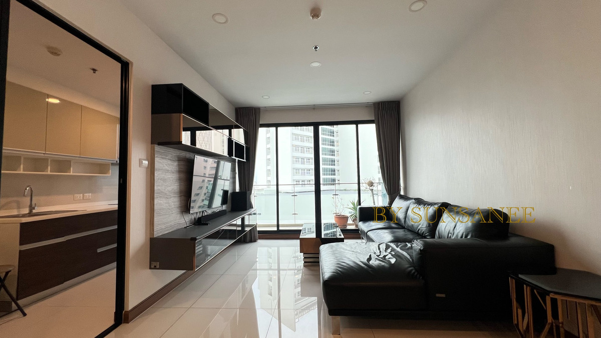 ให้เช่าคอนโดวงเวียนใหญ่ เจริญนคร : Spacious room near BTS, with a river view and close to ICONSIAM.