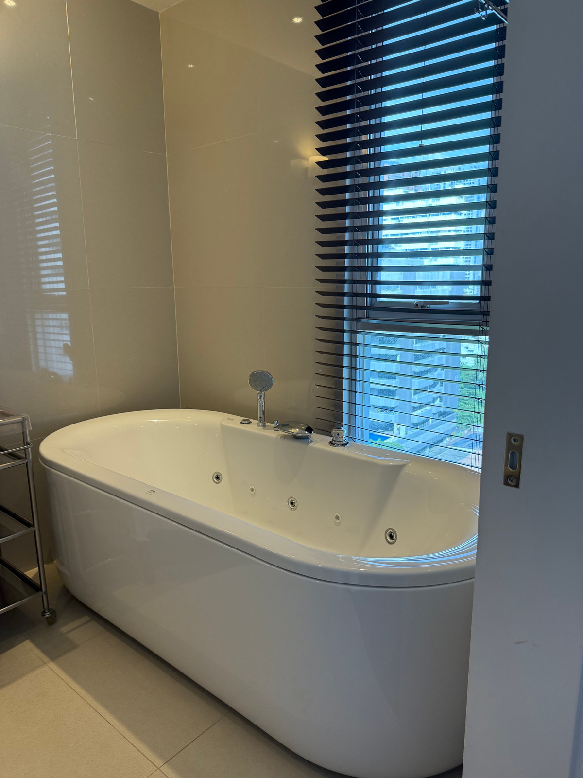 ให้เช่าคอนโดนานา : 🔥ให้เช่าด่วน🔥The Oleander  2 ห้องนอน 2 ห้องน้ำ ห้องกว้างขวาง เดินทางสะดวก สุขุมวิท ซอย 11 ❗