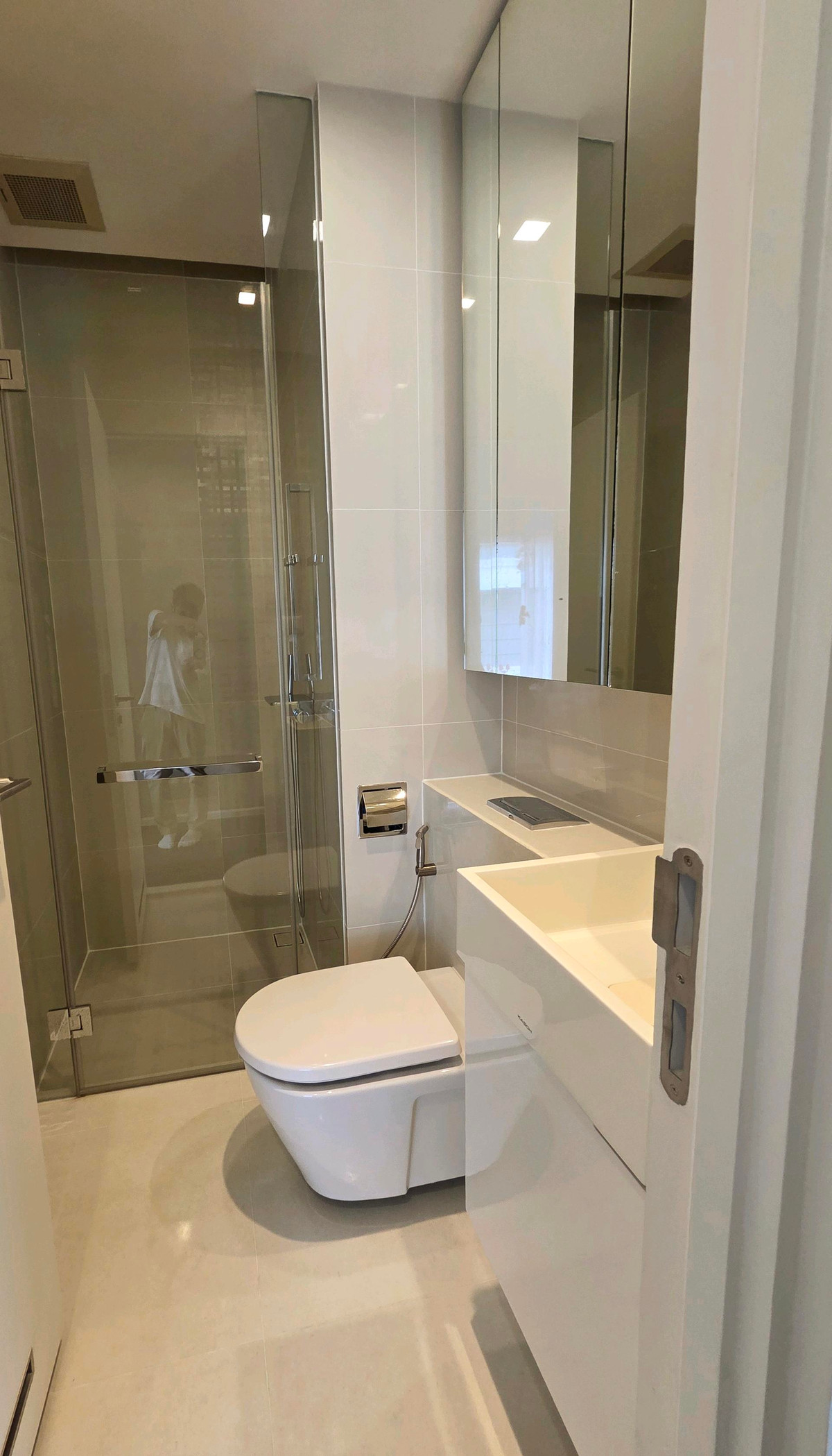 ให้เช่าคอนโดลาดพร้าว เซ็นทรัลลาดพร้าว : 🔥ให้เช่าด่วน🔥 The Saint Residence 2 ห้องนอน 2 ห้องน้ำ ห้องบิ๊วอิน ทั้งห้อง เฟอร์นิเจอร์ครบ พร้อมอยู่ เดินทางสะดวก ใกล้ MRT พหลโยธิน ❗