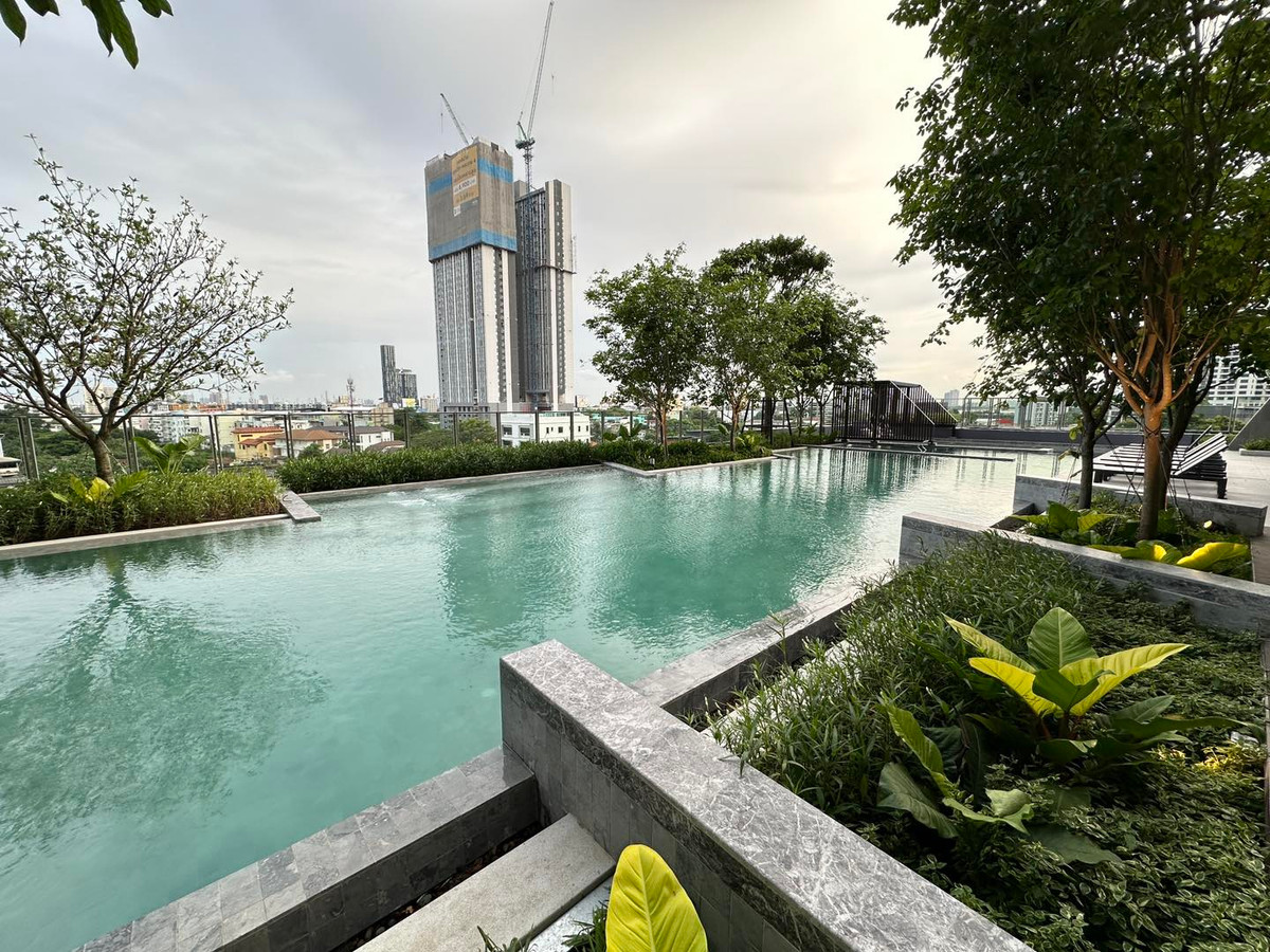 For SaleCondoKhlongtoei, Kluaynamthai : 🔥Urgent Sale🔥 Ideo Sukhumvit-Rama 4, corner unit, large size, great view, fully furnished, ready to move in, near BTS Phra Khanong.