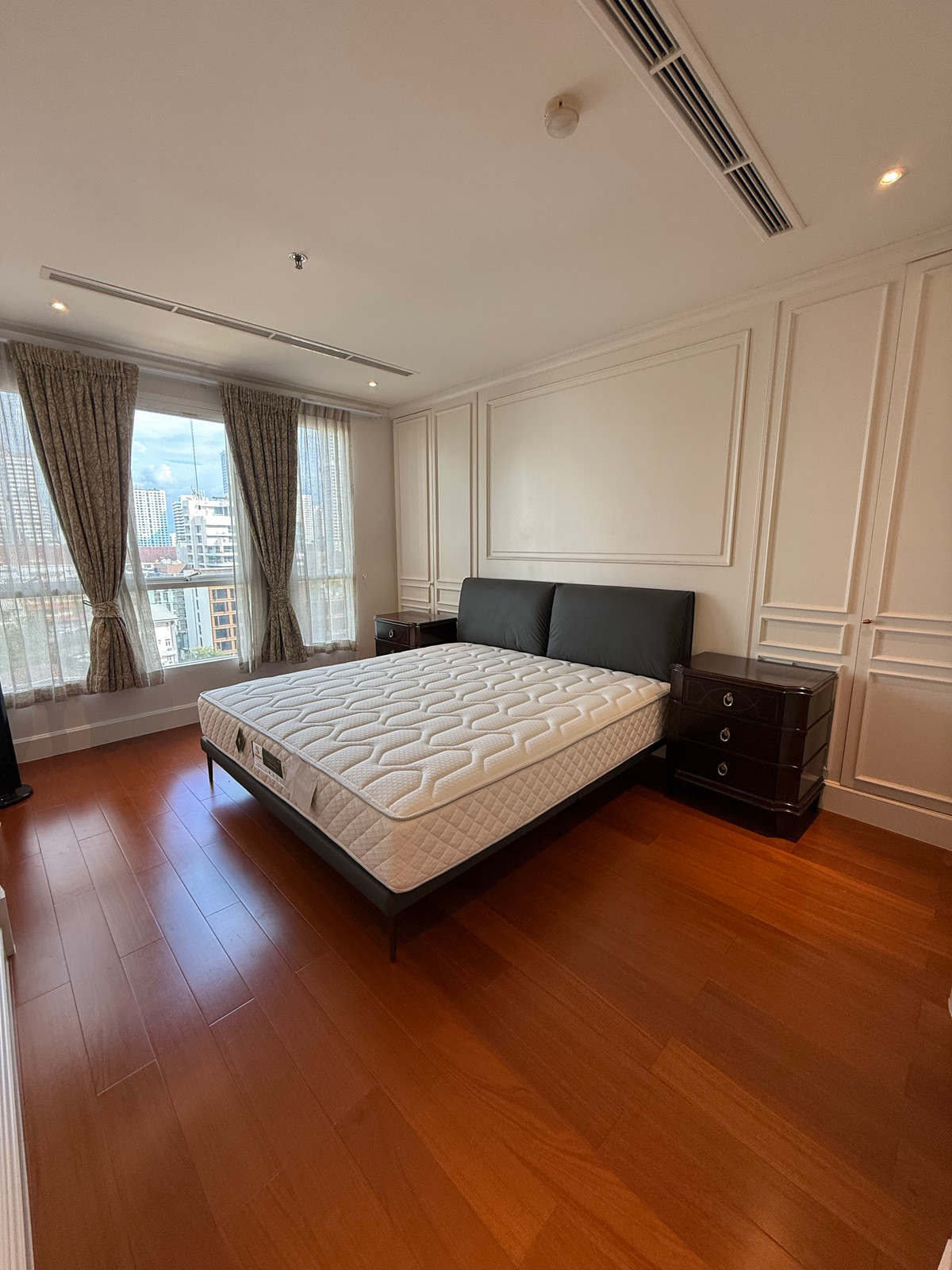 ให้เช่าคอนโดนานา : 🔥ให้เช่าด่วน🔥The Oleander  2 ห้องนอน 2 ห้องน้ำ ห้องกว้างขวาง เดินทางสะดวก สุขุมวิท ซอย 11 ❗