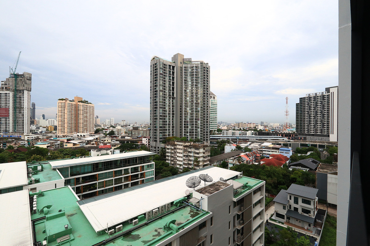For SaleCondoKhlongtoei, Kluaynamthai : 🔥Urgent Sale🔥 Ideo Sukhumvit-Rama 4, corner unit, large size, great view, fully furnished, ready to move in, near BTS Phra Khanong.