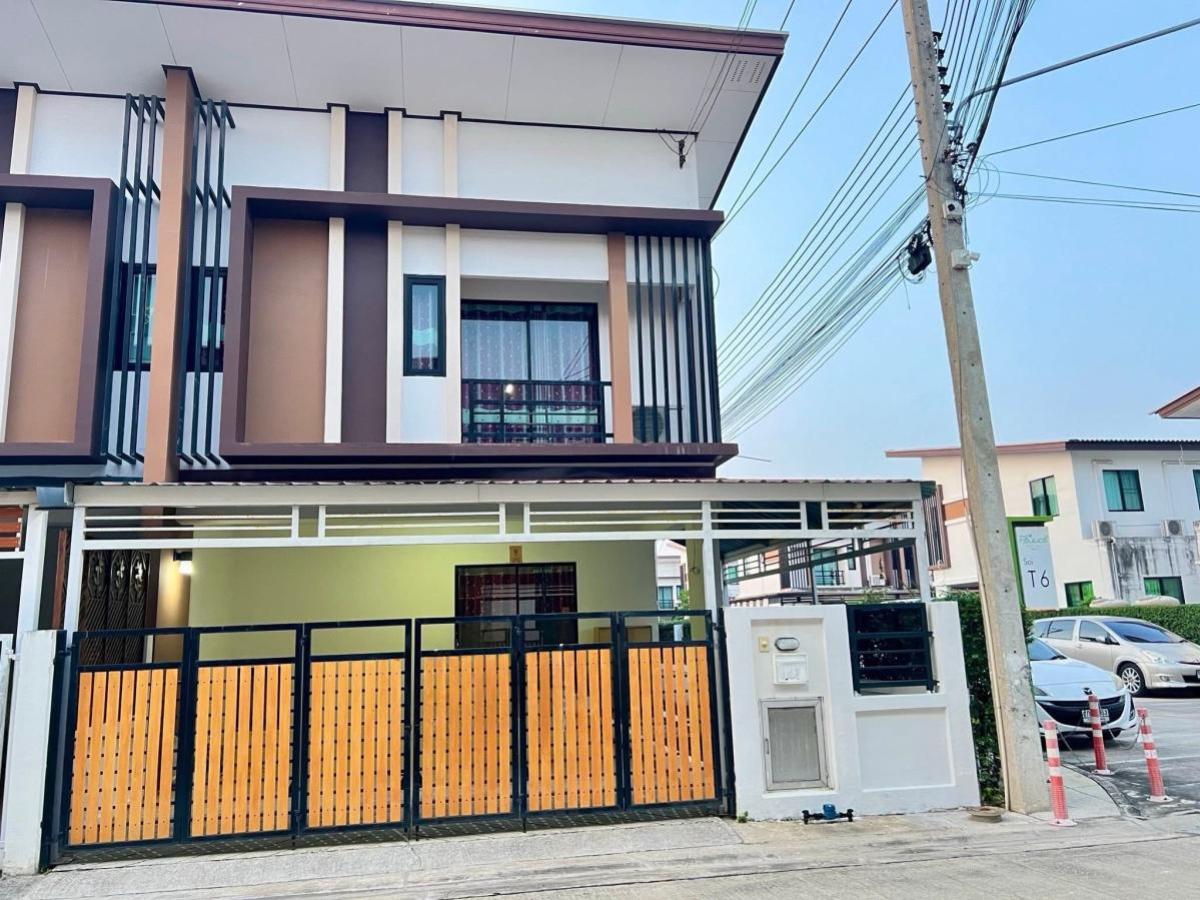 For SaleTownhomeNakhon Pathom : For Sale Townhouse/Townhome  , Baanfah Greenery Pinklao - Sai 5 , corner unit , Sam Phran , Sam Phran , Nakhon Pathom , CX-135188