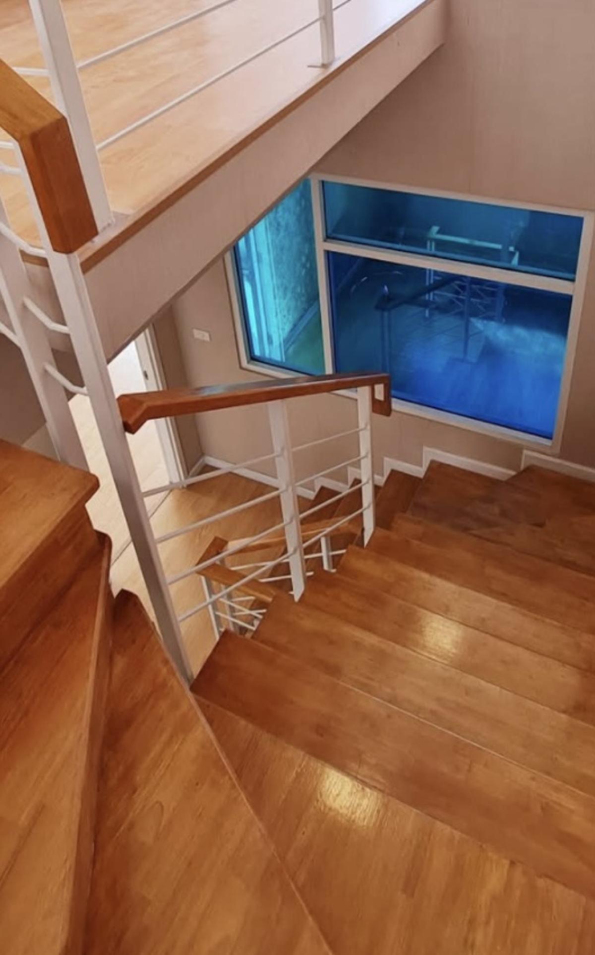 ขายทาวน์โฮมลาดกระบัง สุวรรณภูมิ : ขายทาวน์เฮ้าส์/ทาวน์โฮม  บ้านวิรัลพัชร เอ็กซ์คลูซีฟ เฉลิมพระเกียรติฯ ซอย 8 ชั้นสูง ห้องมุม หน้ากว้าง รีโนเวทใหม่ หนองบอน เขต ประเวศ กรุงเทพ CX-135770