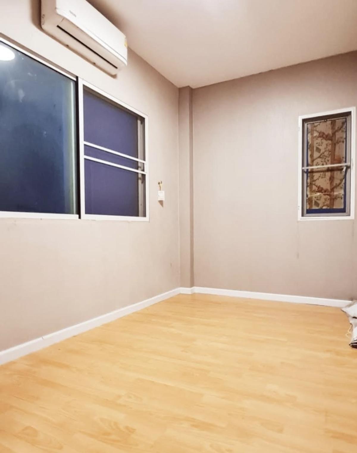 ขายทาวน์โฮมลาดกระบัง สุวรรณภูมิ : ขายทาวน์เฮ้าส์/ทาวน์โฮม  บ้านวิรัลพัชร เอ็กซ์คลูซีฟ เฉลิมพระเกียรติฯ ซอย 8 ชั้นสูง ห้องมุม หน้ากว้าง รีโนเวทใหม่ หนองบอน เขต ประเวศ กรุงเทพ CX-135770