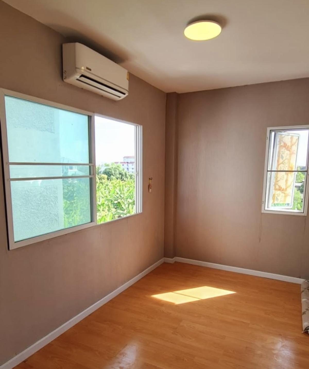 ขายทาวน์โฮมลาดกระบัง สุวรรณภูมิ : ขายทาวน์เฮ้าส์/ทาวน์โฮม  บ้านวิรัลพัชร เอ็กซ์คลูซีฟ เฉลิมพระเกียรติฯ ซอย 8 ชั้นสูง ห้องมุม หน้ากว้าง รีโนเวทใหม่ หนองบอน เขต ประเวศ กรุงเทพ CX-135770