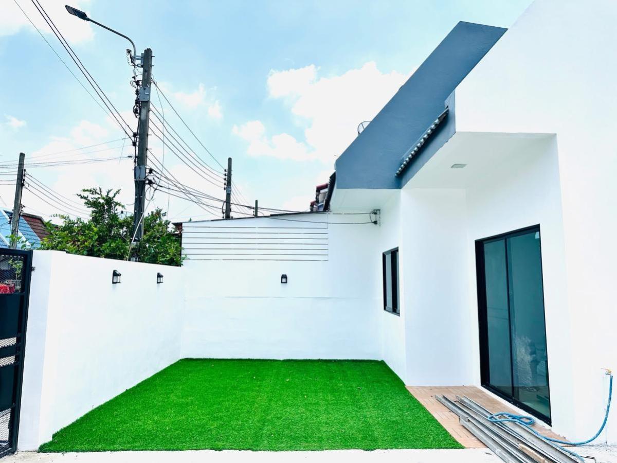 For SaleHouseBang kae, Phetkasem : For Sale Twin house, Soi Petchkasem 94, Weerawat Village , newly renovated , Bang Khae Nuea , Bang Khae , Bangkok , CX-135771
